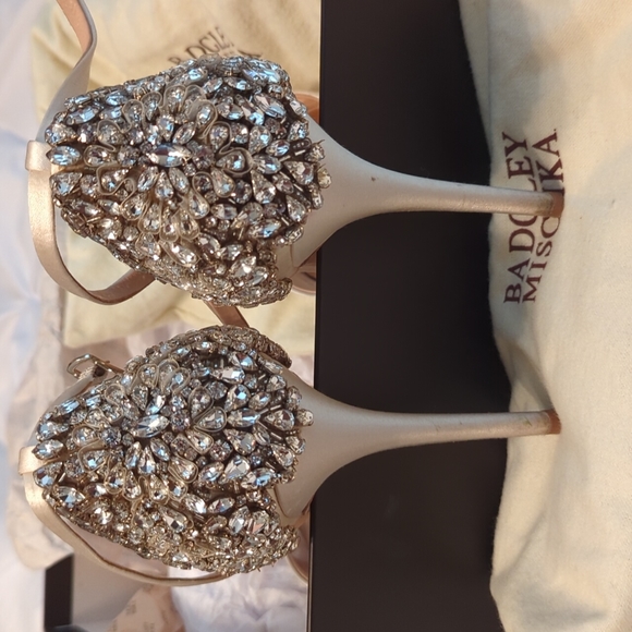 Badgley Mischka heels. Size 7.5 - Picture 4 of 10
